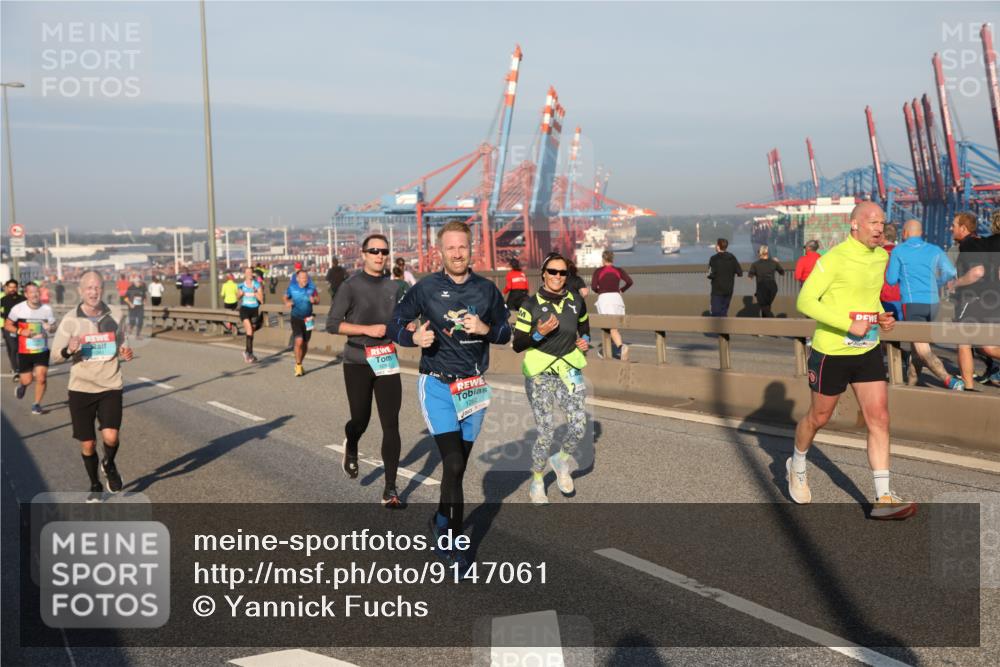 03.10.2025 - Köhlbrandbrückenlauf Yannick Fuchs http://msf.ph/oto/9147061 03.10.2025 08:37:49 Position 2 1262 meine-sportfotos.de