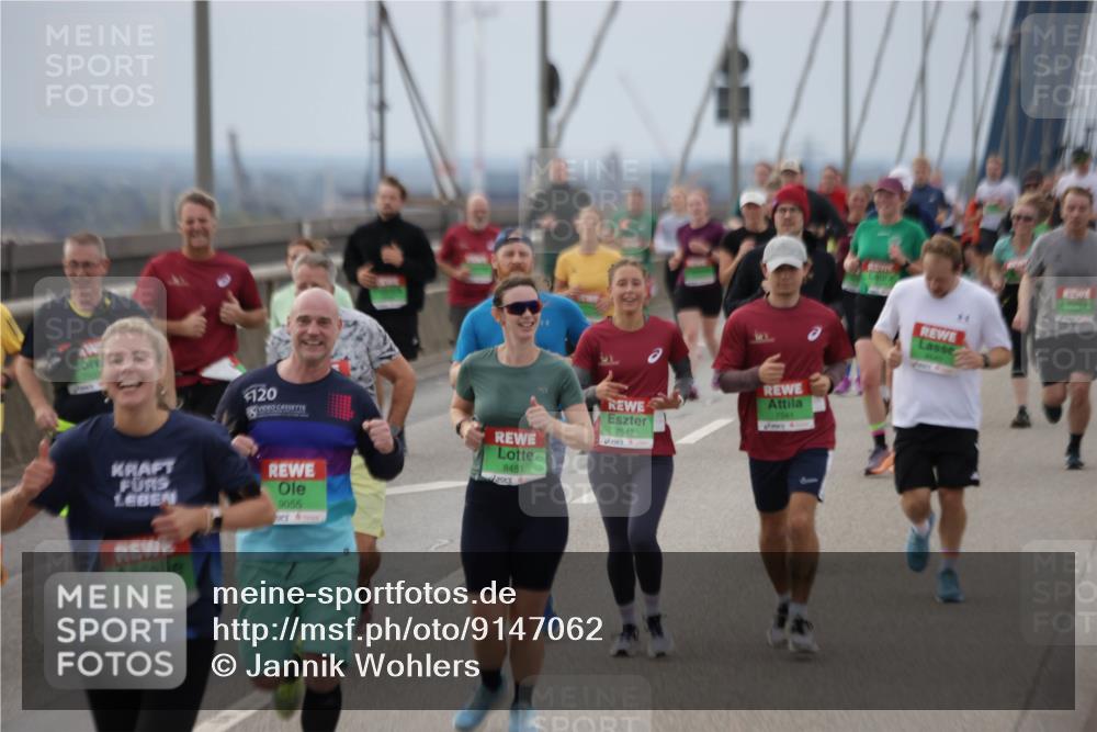 03.10.2025 - Köhlbrandbrückenlauf Jannik Wohlers http://msf.ph/oto/9147062 03.10.2025 15:50:14 Position 1 120, 9152, 9055, 7541, 7542, 8451 meine-sportfotos.de