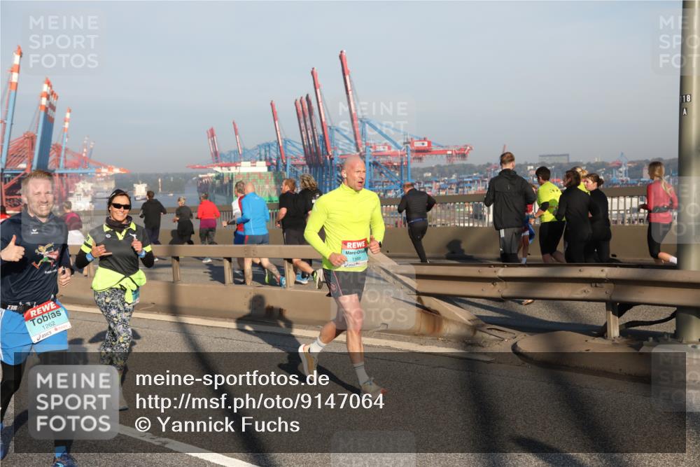 03.10.2025 - Köhlbrandbrückenlauf Yannick Fuchs http://msf.ph/oto/9147064 03.10.2025 08:37:49 Position 2 1262, 1168, 118 meine-sportfotos.de