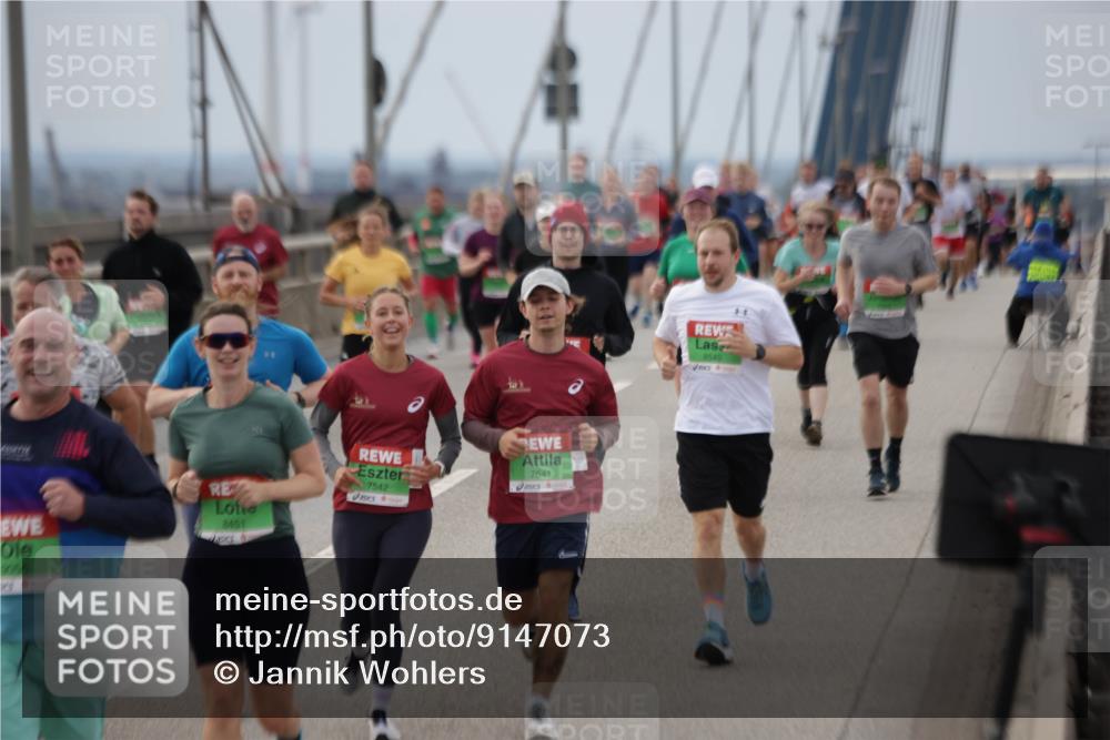 03.10.2025 - Köhlbrandbrückenlauf Jannik Wohlers http://msf.ph/oto/9147073 03.10.2025 15:50:15 Position 1 9055, 8451, 7542, 7541, 8540 meine-sportfotos.de