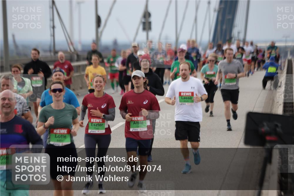 03.10.2025 - Köhlbrandbrückenlauf Jannik Wohlers http://msf.ph/oto/9147074 03.10.2025 15:50:15 Position 1 9066, 8451, 7542, 7541, 8540 meine-sportfotos.de