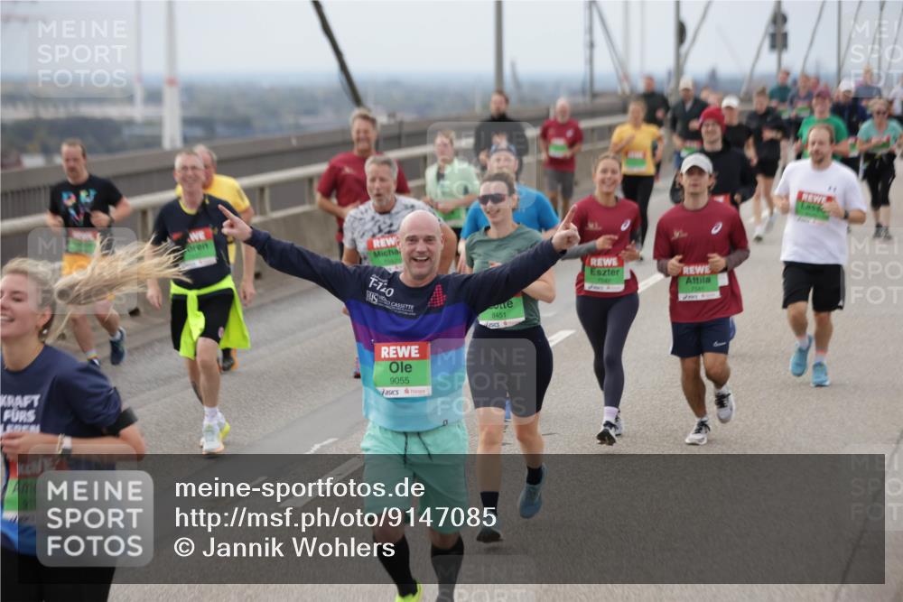 03.10.2025 - Köhlbrandbrückenlauf Jannik Wohlers http://msf.ph/oto/9147085 03.10.2025 15:50:16 Position 1 23, 9152, 120, 8451, 9055, 7542, 7541 meine-sportfotos.de