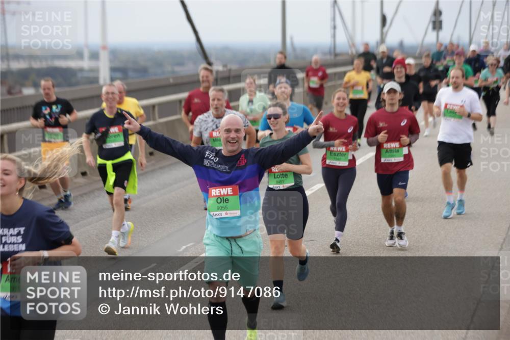03.10.2025 - Köhlbrandbrückenlauf Jannik Wohlers http://msf.ph/oto/9147086 03.10.2025 15:50:16 Position 1 9152, 9055, 8451, 7542 meine-sportfotos.de