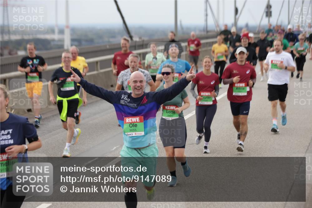 03.10.2025 - Köhlbrandbrückenlauf Jannik Wohlers http://msf.ph/oto/9147089 03.10.2025 15:50:16 Position 1 140, 9152, 9055, 8451, 7542 meine-sportfotos.de