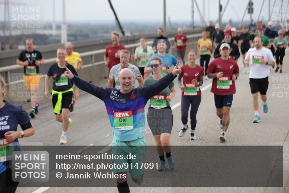 03.10.2025 - Köhlbrandbrückenlauf Jannik Wohlers http://msf.ph/oto/9147091 03.10.2025 15:50:16 Position 1 512, 12, 9055, 8451, 7542, 7541 meine-sportfotos.de