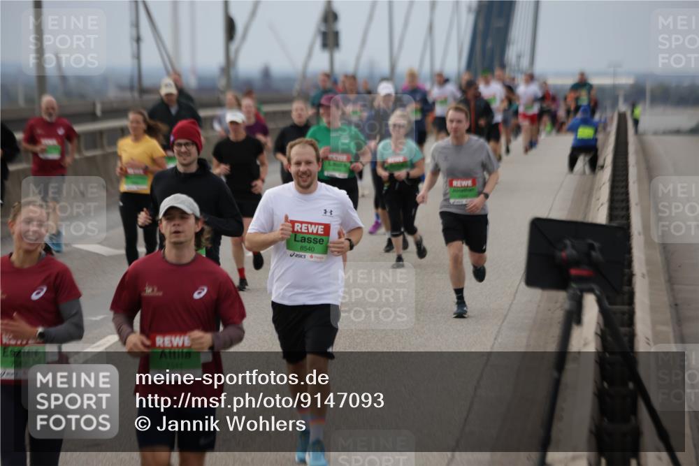 03.10.2025 - Köhlbrandbrückenlauf Jannik Wohlers http://msf.ph/oto/9147093 03.10.2025 15:50:17 Position 1 7541, 8540 meine-sportfotos.de