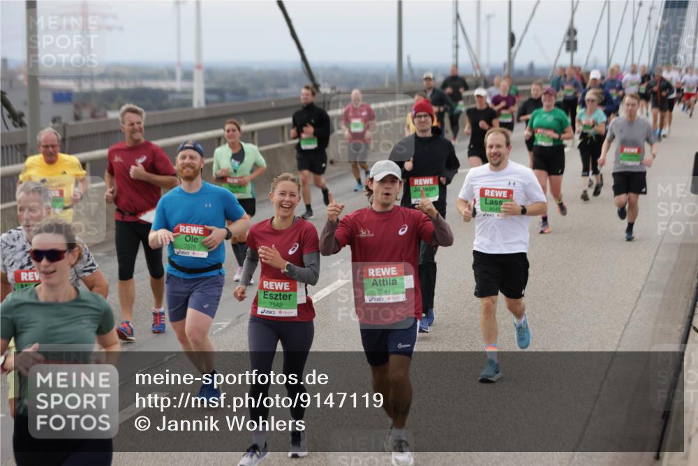 03.10.2025 - Köhlbrandbrückenlauf Jannik Wohlers http://msf.ph/oto/9147119 03.10.2025 15:50:19 Position 1 8451, 7578, 7542, 7541, 8540, 21 meine-sportfotos.de