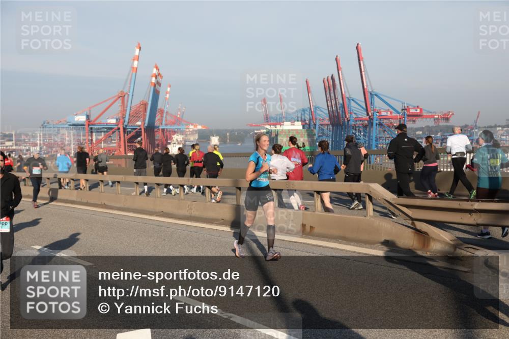 03.10.2025 - Köhlbrandbrückenlauf Yannick Fuchs http://msf.ph/oto/9147120 03.10.2025 08:37:55 Position 2 2025 meine-sportfotos.de