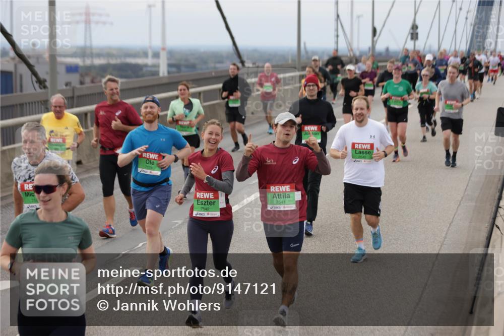 03.10.2025 - Köhlbrandbrückenlauf Jannik Wohlers http://msf.ph/oto/9147121 03.10.2025 15:50:19 Position 1 756, 7578, 8451, 20, 7542, 7541, 8540 meine-sportfotos.de