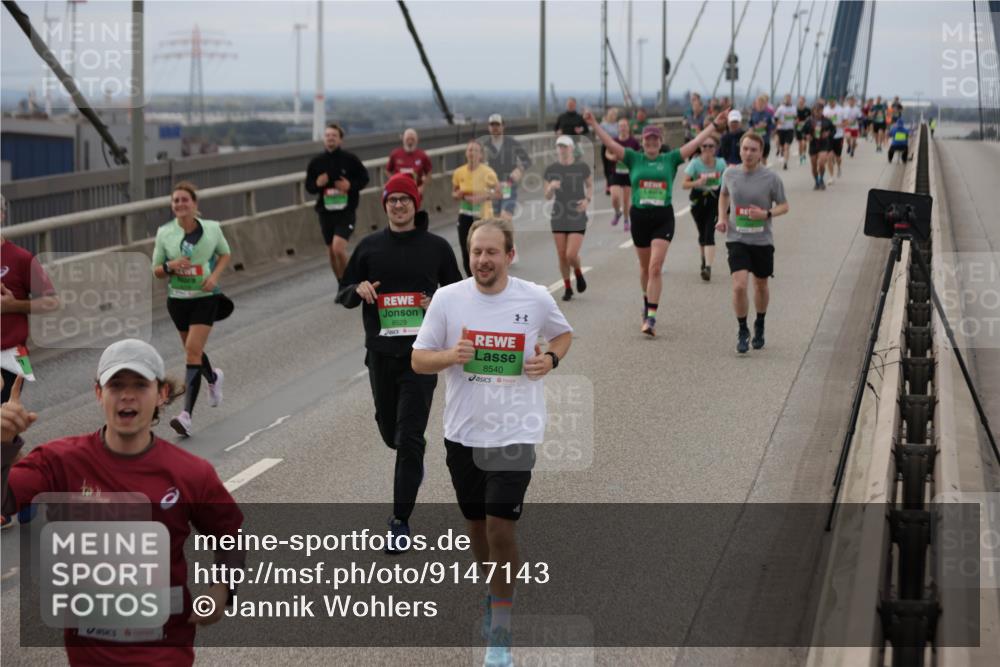 03.10.2025 - Köhlbrandbrückenlauf Jannik Wohlers http://msf.ph/oto/9147143 03.10.2025 15:50:20 Position 1 7541, 8529, 8540 meine-sportfotos.de