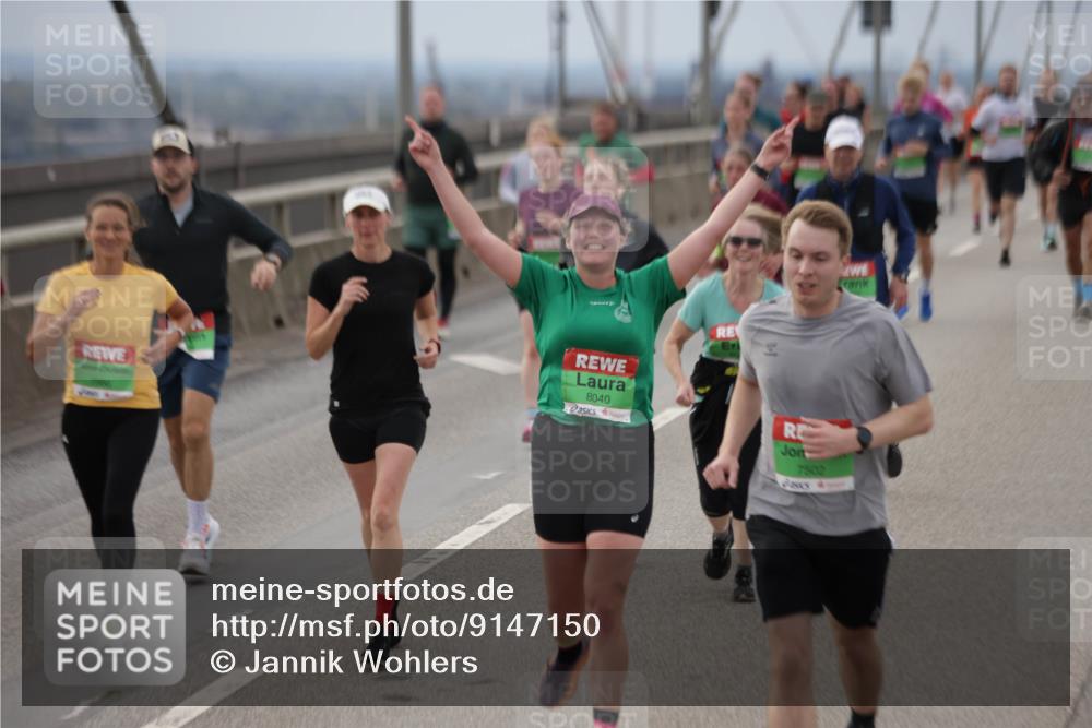 03.10.2025 - Köhlbrandbrückenlauf Jannik Wohlers http://msf.ph/oto/9147150 03.10.2025 15:50:21 Position 1 8040, 7502 meine-sportfotos.de