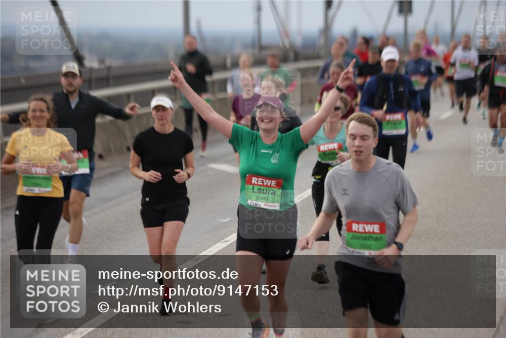 03.10.2025 - Köhlbrandbrückenlauf Jannik Wohlers http://msf.ph/oto/9147153 03.10.2025 15:50:21 Position 1 8040, 7802 meine-sportfotos.de