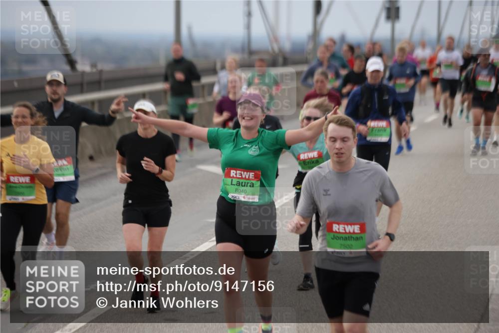 03.10.2025 - Köhlbrandbrückenlauf Jannik Wohlers http://msf.ph/oto/9147156 03.10.2025 15:50:21 Position 1 8040, 7500 meine-sportfotos.de