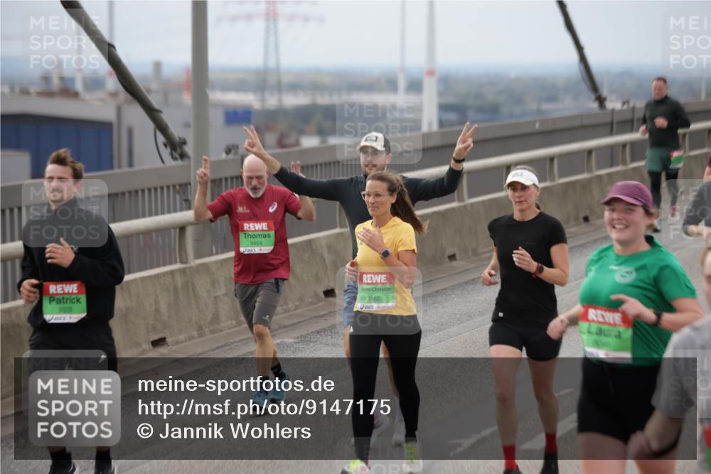 03.10.2025 - Köhlbrandbrückenlauf Jannik Wohlers http://msf.ph/oto/9147175 03.10.2025 15:50:23 Position 1 9000, 9454, 7886, 8040 meine-sportfotos.de