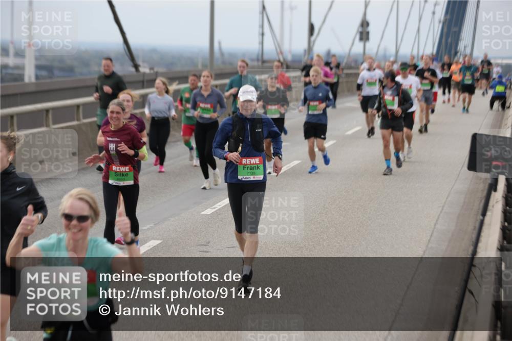 03.10.2025 - Köhlbrandbrückenlauf Jannik Wohlers http://msf.ph/oto/9147184 03.10.2025 15:50:25 Position 1 7133 meine-sportfotos.de