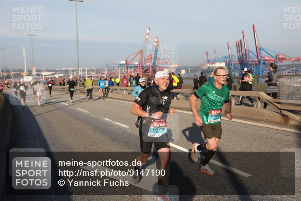 03.10.2025 - Köhlbrandbrückenlauf Yannick Fuchs http://msf.ph/oto/9147190 03.10.2025 08:38:01 Position 2 3091 meine-sportfotos.de