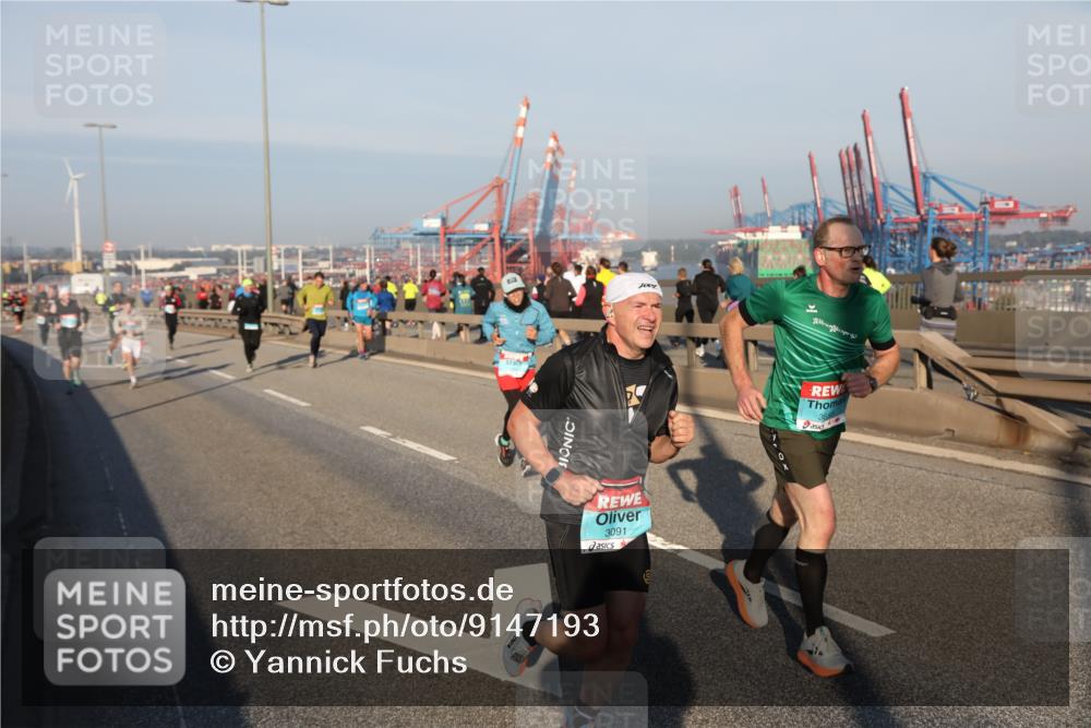 03.10.2025 - Köhlbrandbrückenlauf Yannick Fuchs http://msf.ph/oto/9147193 03.10.2025 08:38:01 Position 2 3091 meine-sportfotos.de