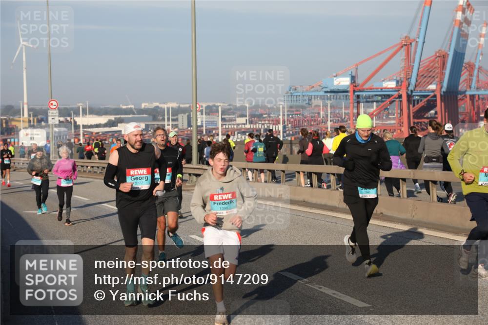 03.10.2025 - Köhlbrandbrückenlauf Yannick Fuchs http://msf.ph/oto/9147209 03.10.2025 08:38:05 Position 2 2777, 1396, 2940 meine-sportfotos.de