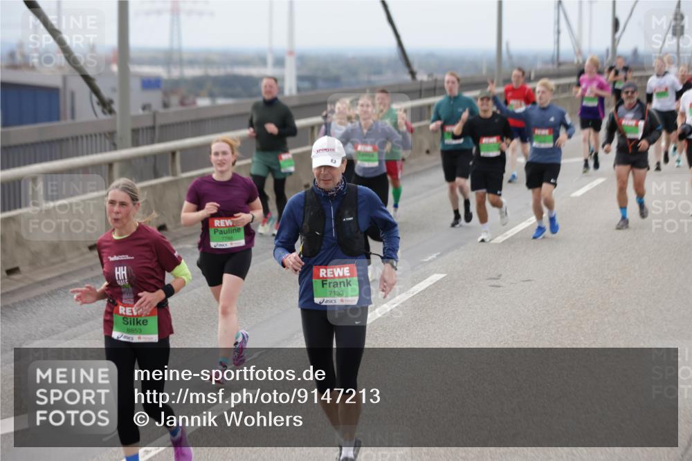 03.10.2025 - Köhlbrandbrückenlauf Jannik Wohlers http://msf.ph/oto/9147213 03.10.2025 15:50:27 Position 1 8853, 7786, 7133 meine-sportfotos.de