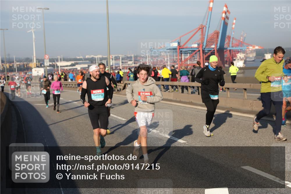 03.10.2025 - Köhlbrandbrückenlauf Yannick Fuchs http://msf.ph/oto/9147215 03.10.2025 08:38:06 Position 2 2777, 1517 meine-sportfotos.de