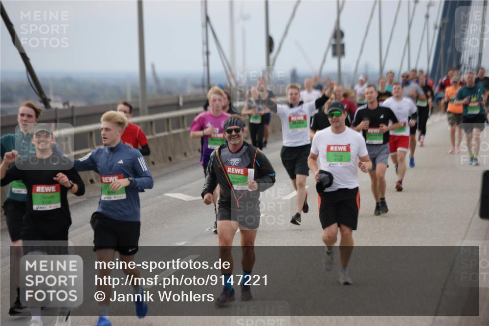 03.10.2025 - Köhlbrandbrückenlauf Jannik Wohlers http://msf.ph/oto/9147221 03.10.2025 15:50:28 Position 1 9735, 9698, 9745, 9708 meine-sportfotos.de