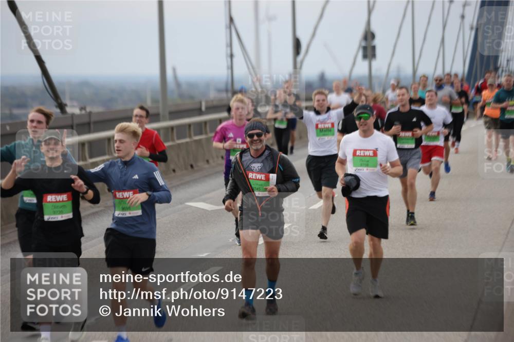 03.10.2025 - Köhlbrandbrückenlauf Jannik Wohlers http://msf.ph/oto/9147223 03.10.2025 15:50:28 Position 1 9735, 9698, 745, 9708 meine-sportfotos.de