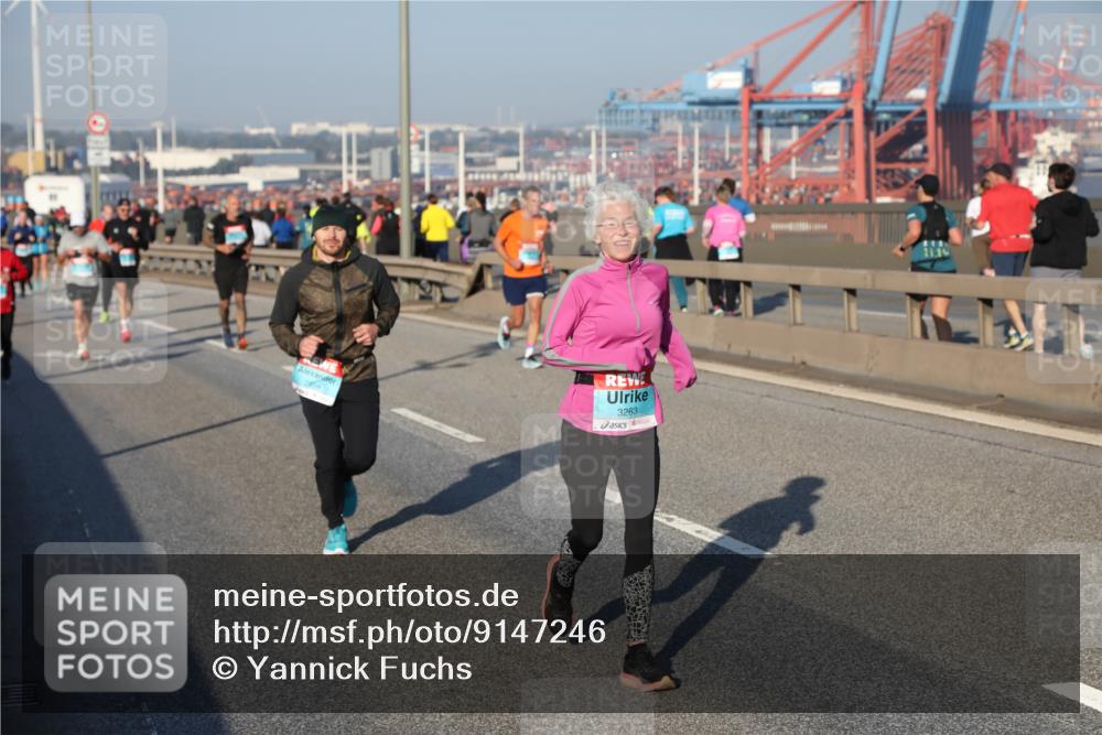 03.10.2025 - Köhlbrandbrückenlauf Yannick Fuchs http://msf.ph/oto/9147246 03.10.2025 08:38:11 Position 2 2950, 3263 meine-sportfotos.de