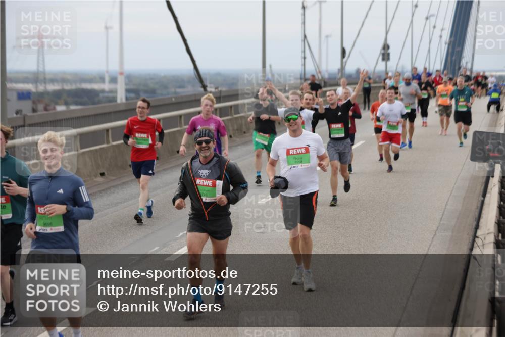 03.10.2025 - Köhlbrandbrückenlauf Jannik Wohlers http://msf.ph/oto/9147255 03.10.2025 15:50:31 Position 1 9698, 745, 9708 meine-sportfotos.de
