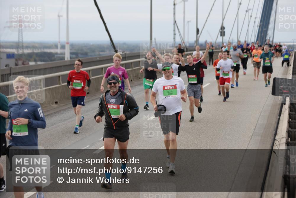 03.10.2025 - Köhlbrandbrückenlauf Jannik Wohlers http://msf.ph/oto/9147256 03.10.2025 15:50:31 Position 1 9745, 9708 meine-sportfotos.de