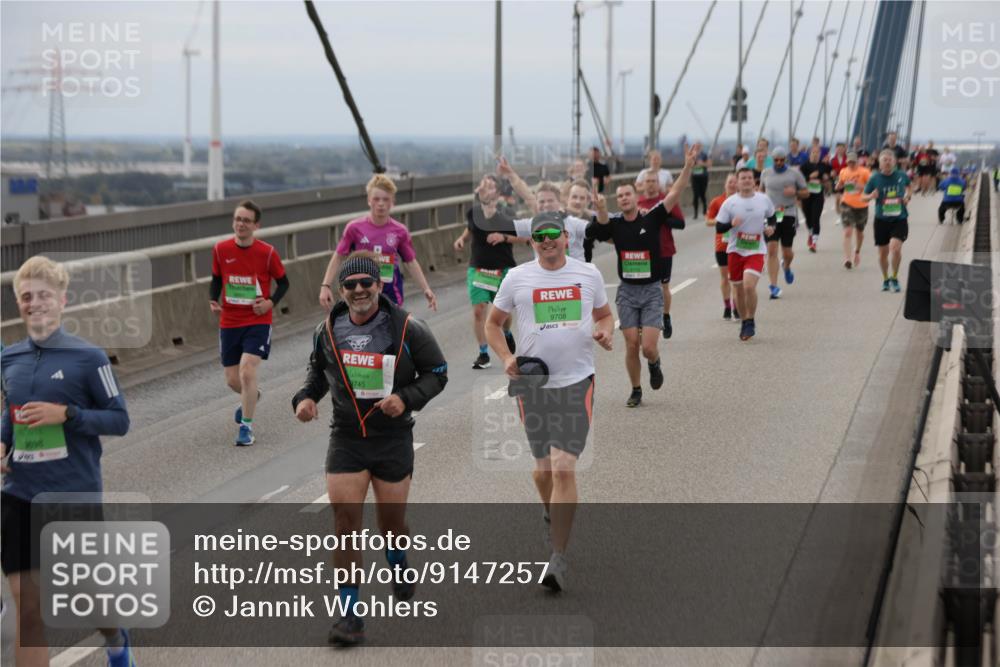 03.10.2025 - Köhlbrandbrückenlauf Jannik Wohlers http://msf.ph/oto/9147257 03.10.2025 15:50:31 Position 1 745, 9708 meine-sportfotos.de