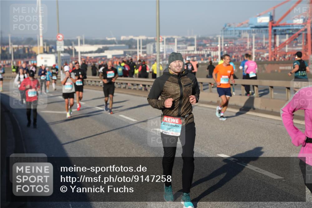 03.10.2025 - Köhlbrandbrückenlauf Yannick Fuchs http://msf.ph/oto/9147258 03.10.2025 08:38:12 Position 2 2959 meine-sportfotos.de