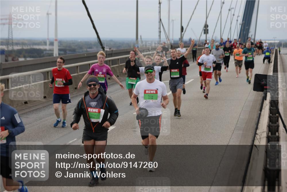 03.10.2025 - Köhlbrandbrückenlauf Jannik Wohlers http://msf.ph/oto/9147260 03.10.2025 15:50:31 Position 1 9745, 21, 9708 meine-sportfotos.de