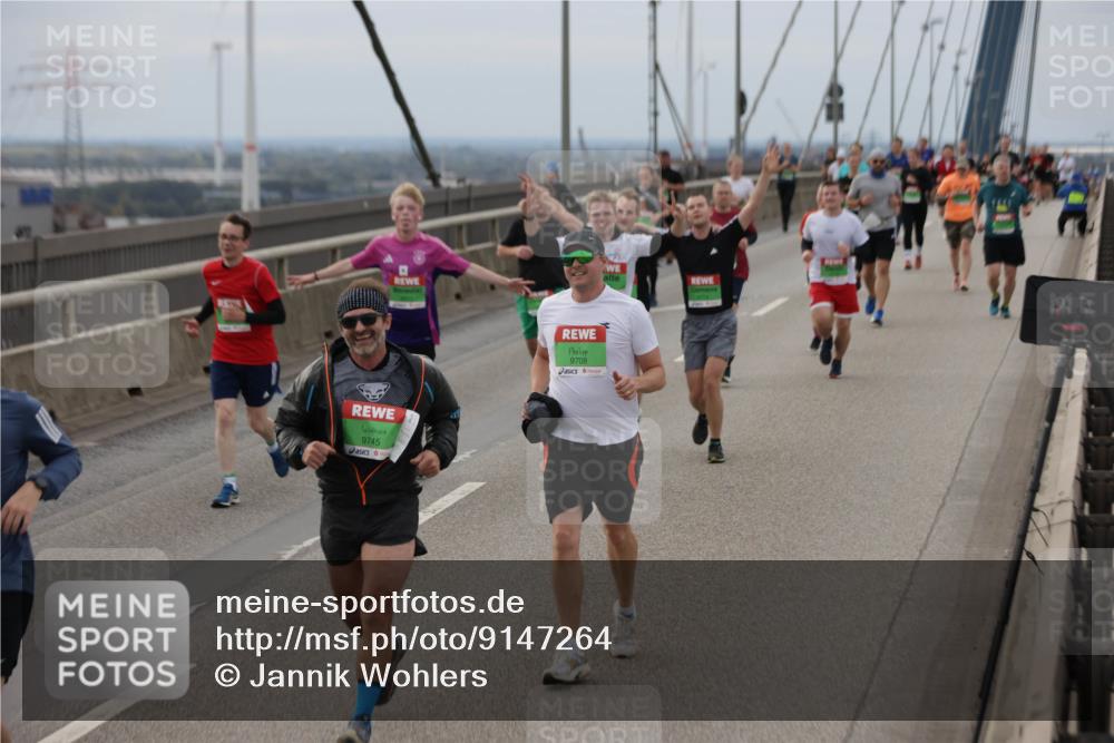 03.10.2025 - Köhlbrandbrückenlauf Jannik Wohlers http://msf.ph/oto/9147264 03.10.2025 15:50:31 Position 1 9745, 9708 meine-sportfotos.de