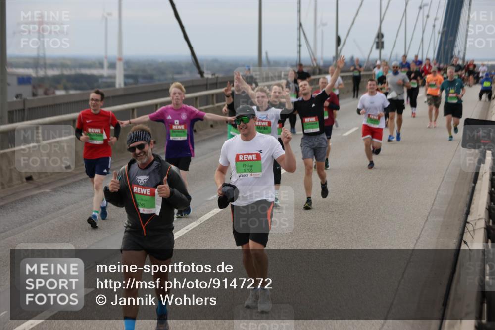 03.10.2025 - Köhlbrandbrückenlauf Jannik Wohlers http://msf.ph/oto/9147272 03.10.2025 15:50:32 Position 1 9745, 16, 9708 meine-sportfotos.de