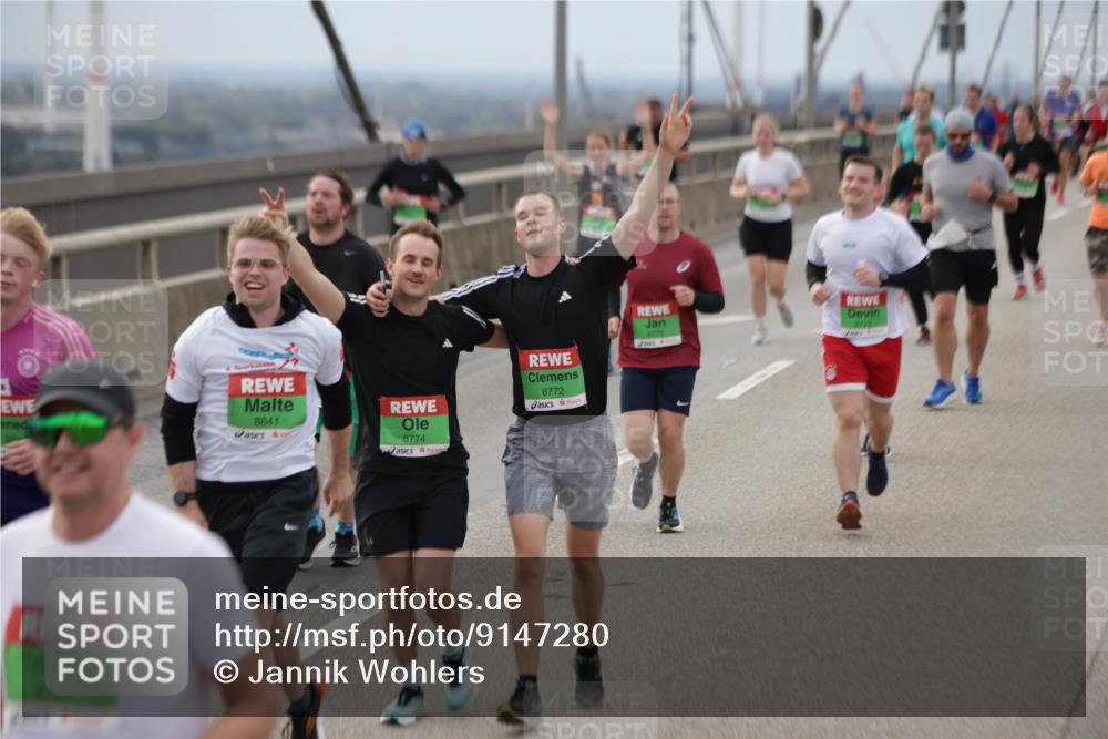 03.10.2025 - Köhlbrandbrückenlauf Jannik Wohlers http://msf.ph/oto/9147280 03.10.2025 15:50:33 Position 1 8841, 8774, 8772, 8775, 8773 meine-sportfotos.de