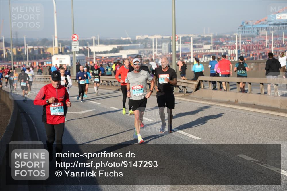 03.10.2025 - Köhlbrandbrückenlauf Yannick Fuchs http://msf.ph/oto/9147293 03.10.2025 08:38:15 Position 2 3224, 1071 meine-sportfotos.de