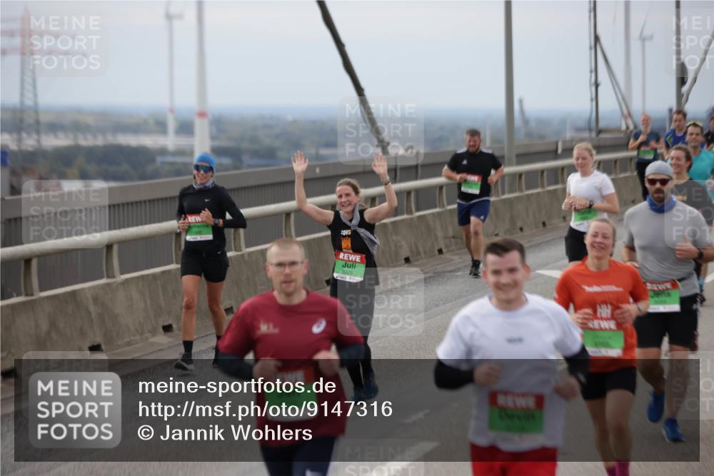 03.10.2025 - Köhlbrandbrückenlauf Jannik Wohlers http://msf.ph/oto/9147316 03.10.2025 15:50:36 Position 1 2016, 9325 meine-sportfotos.de