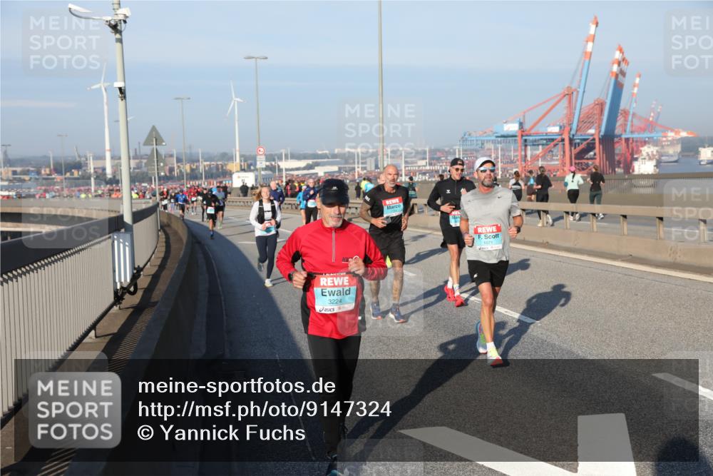 03.10.2025 - Köhlbrandbrückenlauf Yannick Fuchs http://msf.ph/oto/9147324 03.10.2025 08:38:18 Position 2 3224, 1071 meine-sportfotos.de