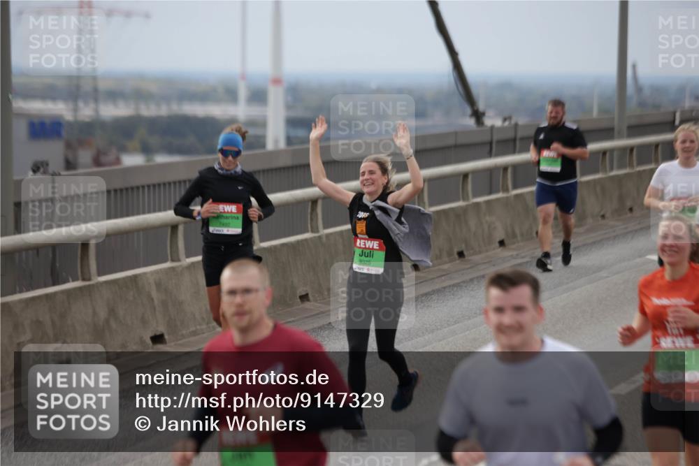 03.10.2025 - Köhlbrandbrückenlauf Jannik Wohlers http://msf.ph/oto/9147329 03.10.2025 15:50:36 Position 1 7492, 2015, 9325 meine-sportfotos.de