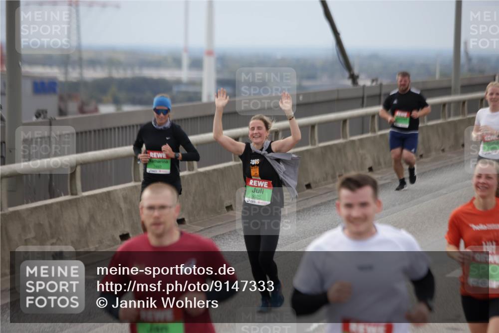 03.10.2025 - Köhlbrandbrückenlauf Jannik Wohlers http://msf.ph/oto/9147333 03.10.2025 15:50:36 Position 1 2016, 9325, 40 meine-sportfotos.de