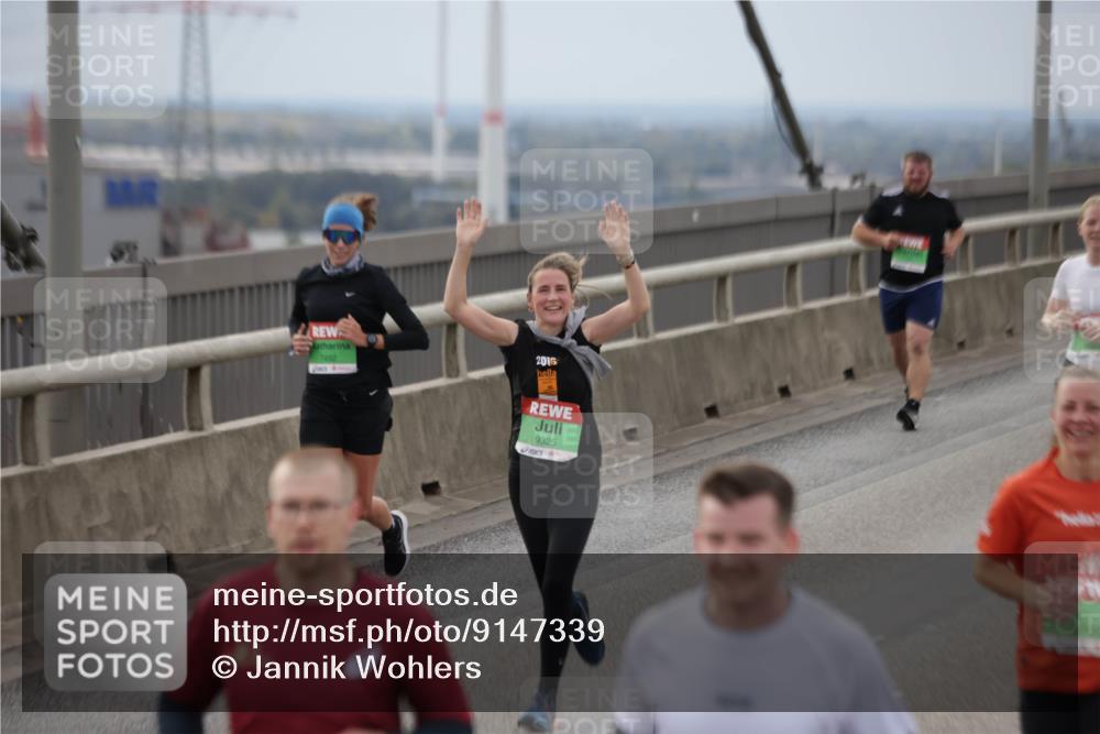 03.10.2025 - Köhlbrandbrückenlauf Jannik Wohlers http://msf.ph/oto/9147339 03.10.2025 15:50:37 Position 1 7492, 2015, 9325 meine-sportfotos.de