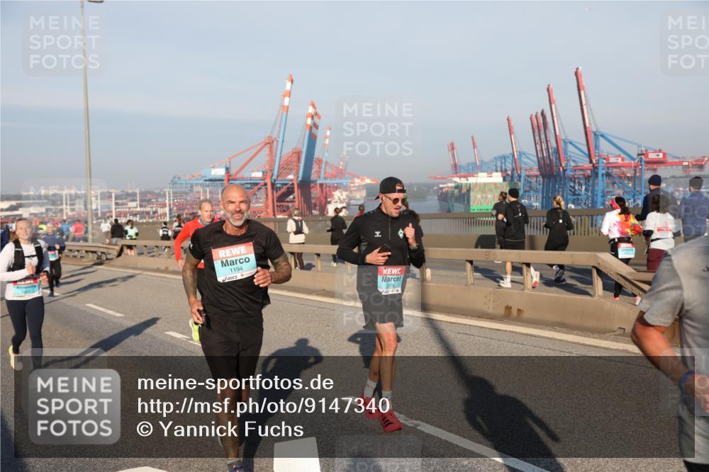 03.10.2025 - Köhlbrandbrückenlauf Yannick Fuchs http://msf.ph/oto/9147340 03.10.2025 08:38:20 Position 2 1194, 3378 meine-sportfotos.de