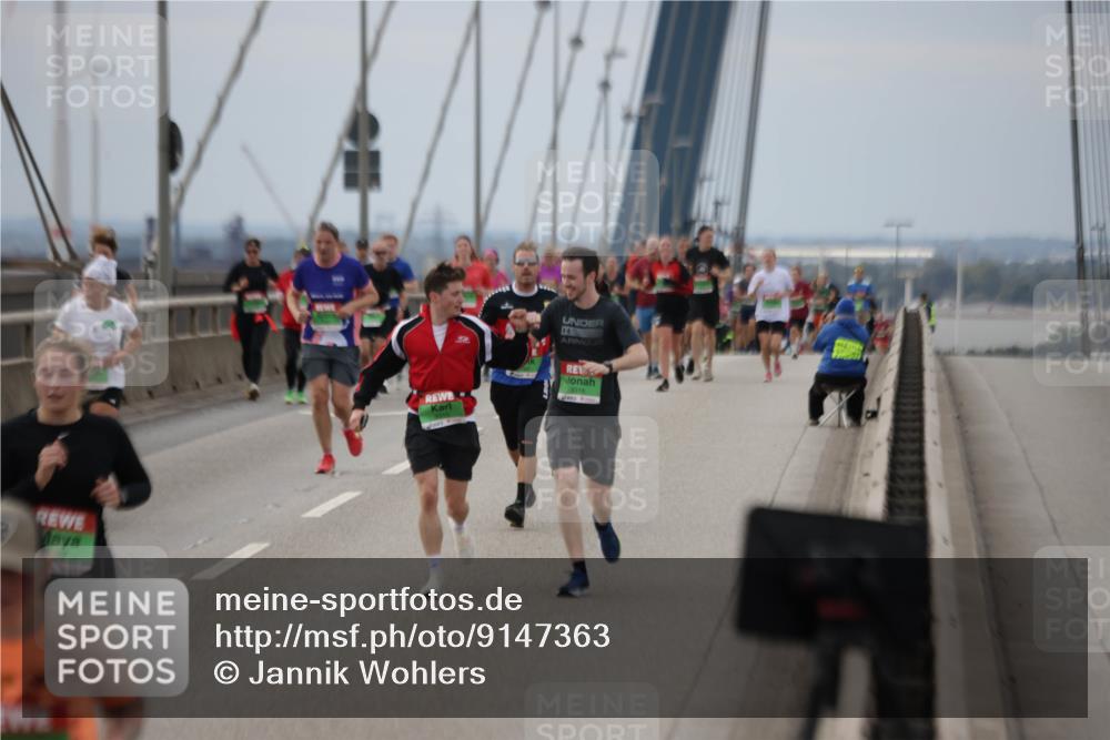 03.10.2025 - Köhlbrandbrückenlauf Jannik Wohlers http://msf.ph/oto/9147363 03.10.2025 15:50:39 Position 1 9316 meine-sportfotos.de