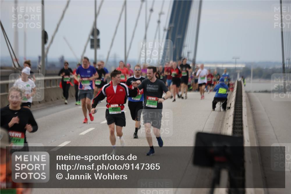 03.10.2025 - Köhlbrandbrückenlauf Jannik Wohlers http://msf.ph/oto/9147365 03.10.2025 15:50:39 Position 1 1610, 1, 9316 meine-sportfotos.de