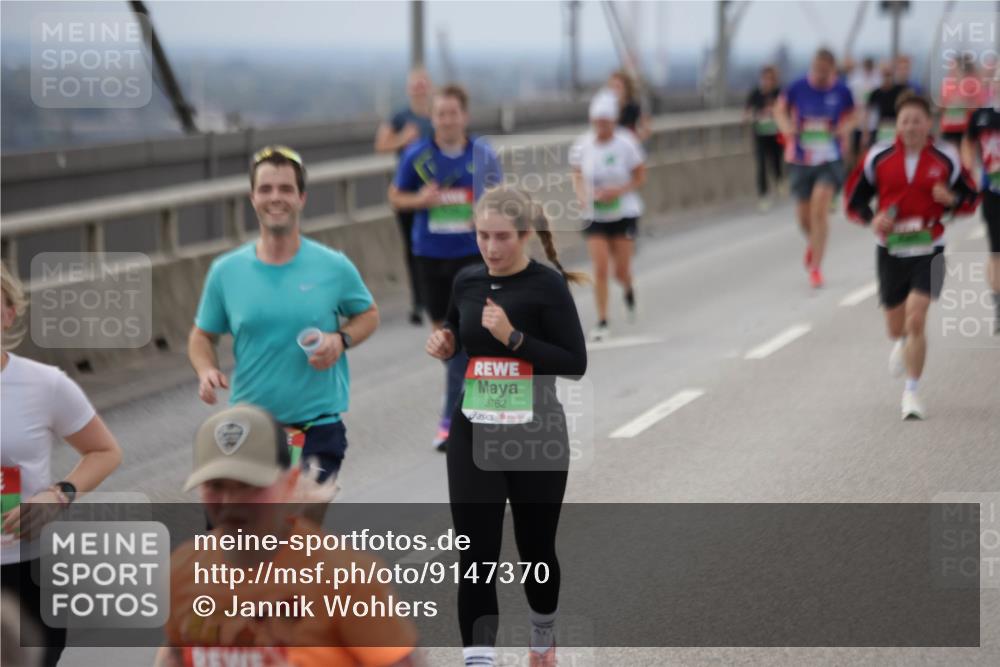 03.10.2025 - Köhlbrandbrückenlauf Jannik Wohlers http://msf.ph/oto/9147370 03.10.2025 15:50:40 Position 1 8762 meine-sportfotos.de