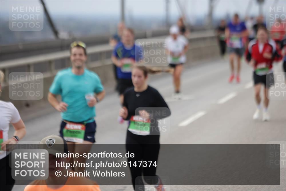03.10.2025 - Köhlbrandbrückenlauf Jannik Wohlers http://msf.ph/oto/9147374 03.10.2025 15:50:40 Position 1  meine-sportfotos.de