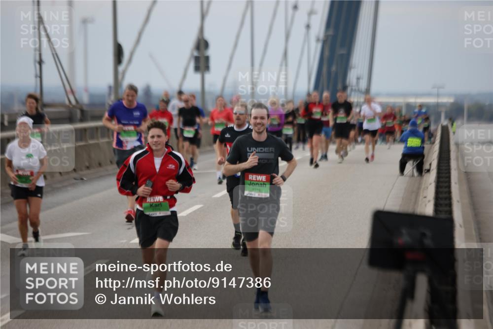 03.10.2025 - Köhlbrandbrückenlauf Jannik Wohlers http://msf.ph/oto/9147386 03.10.2025 15:50:42 Position 1 9315, 9316 meine-sportfotos.de