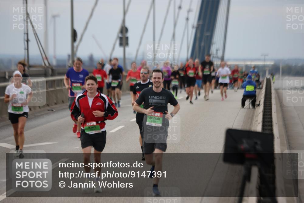03.10.2025 - Köhlbrandbrückenlauf Jannik Wohlers http://msf.ph/oto/9147391 03.10.2025 15:50:42 Position 1 9316 meine-sportfotos.de