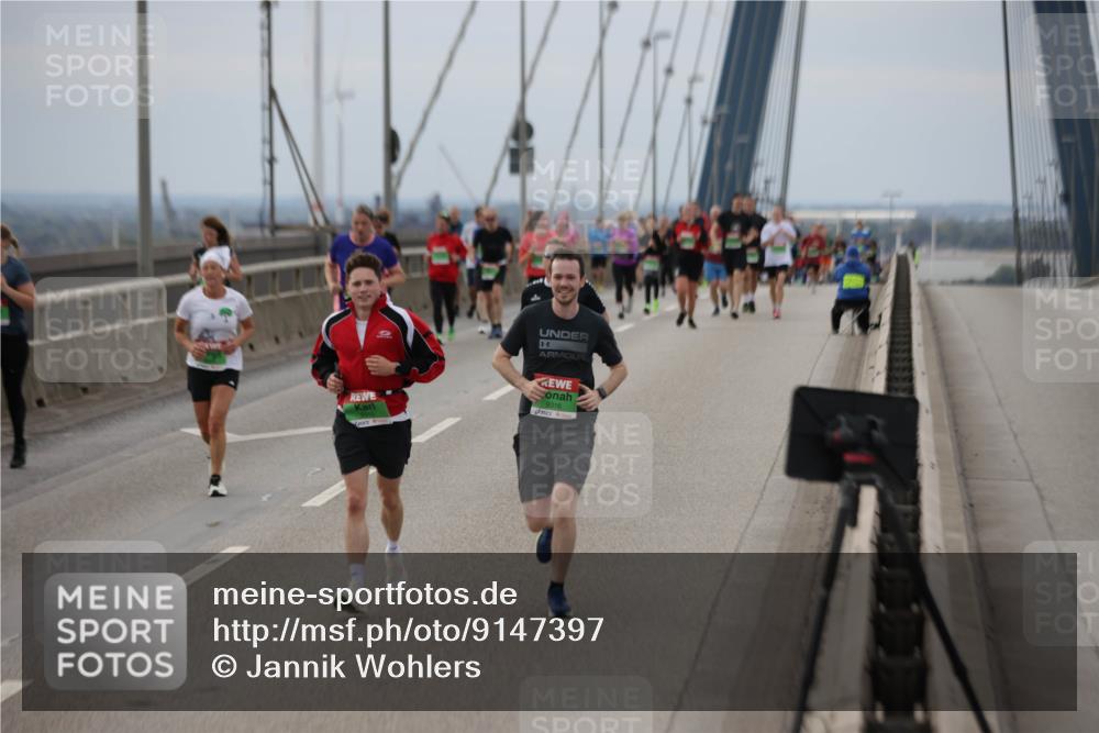03.10.2025 - Köhlbrandbrückenlauf Jannik Wohlers http://msf.ph/oto/9147397 03.10.2025 15:50:43 Position 1 9316 meine-sportfotos.de