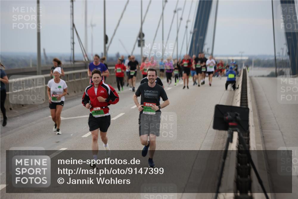 03.10.2025 - Köhlbrandbrückenlauf Jannik Wohlers http://msf.ph/oto/9147399 03.10.2025 15:50:43 Position 1 9316 meine-sportfotos.de